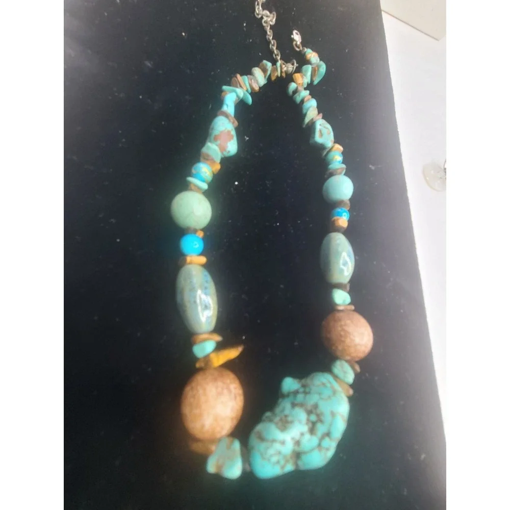 Vintage Turquoise & Wood Bead Necklace 18